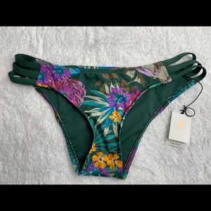 Share & Sade Swimsuit Floral Cheeky Bottom M